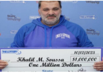 Kishte fituar 1 milionë dollarë por nuk e dinte, biletën e gjen pastruesi