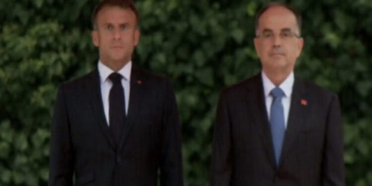 Begaj pret me ceremoni shtetërore Macron-in