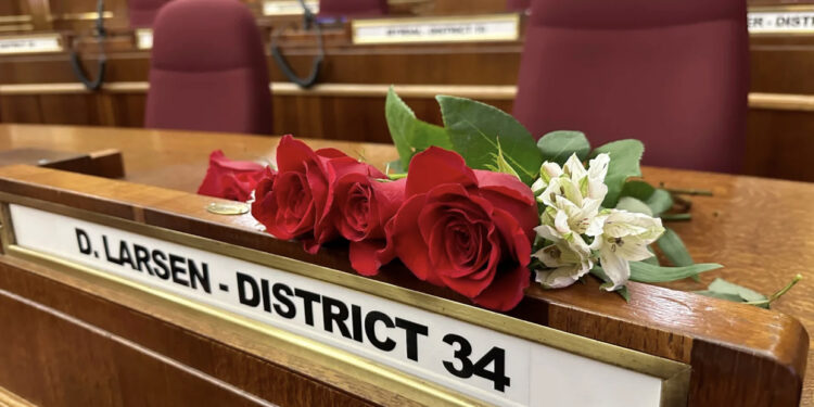 Aksident ajror! Ndërron jetë senatori amerikan dhe familja e tij