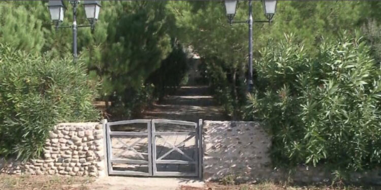 FOTO/ Kjo është vila e Malltezit që u sekuestrua në Gjirin e Lalzit