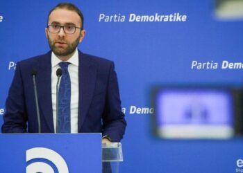 Lulzim Basha përjashton nga partia Gazment Bardhin