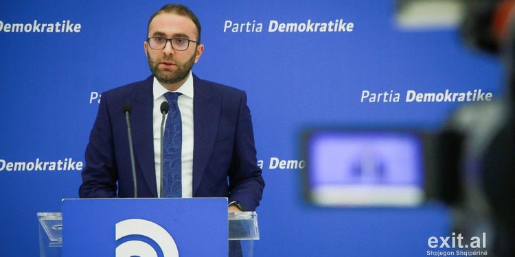 Lulzim Basha përjashton nga partia Gazment Bardhin