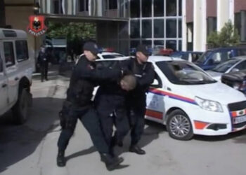 Kush është miku i Aldo Bares i arrestuar për trafikun e 300 kg drogë, iu sekuestruan dhe 2 resorte