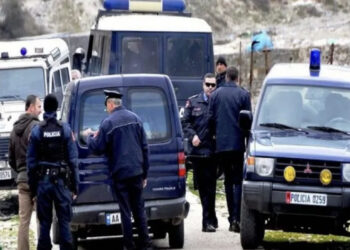 EMRI/ Koka u gjet në rrugë! Identifikohet viktima në Sarandë