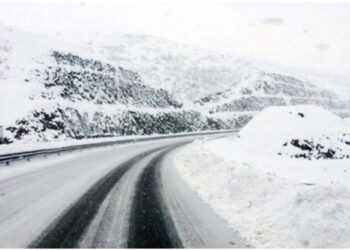 Moti i keq/ Dibra pa energji elektrike! Në Qafështamë trashësia e borës në disa cm