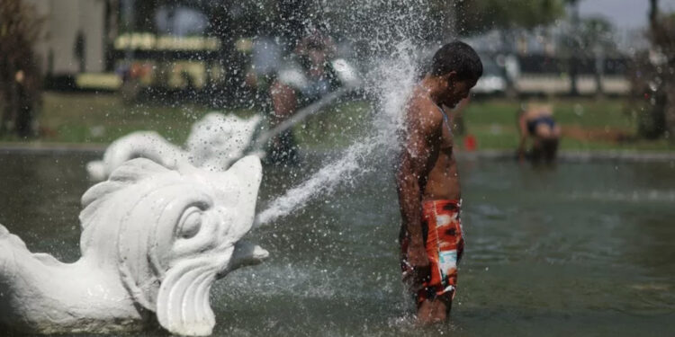 Brazili përfshihet nga vala e të nxehtit, temperaturat arrijnë 52 gradë C