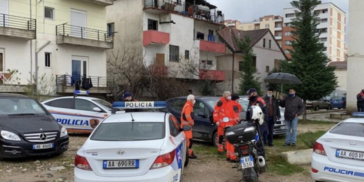39-vjeçari nga Tirana gjendet i vdekur brenda makinës në një fshat të Fierit