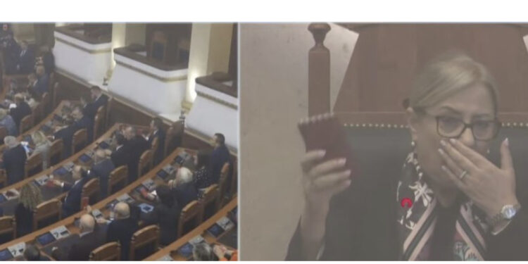 VIDEO-Lindita Nikollën e “mbyt” tymi i opozitës, përjashton Korreshin