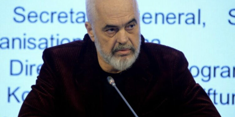 Marrëveshja për emigrantët, ironizon Rama: Do vijnë afrikanët këtu dhe…