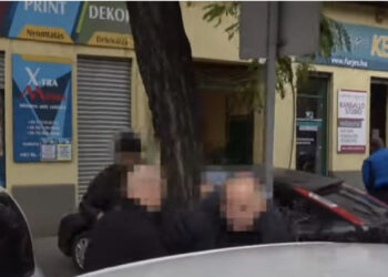 VIDEO/ Bosat e mafies, arresohen babë e bir, përdornin Kosovën dhe Shqipërinë për të trafikuar drogë në BE 