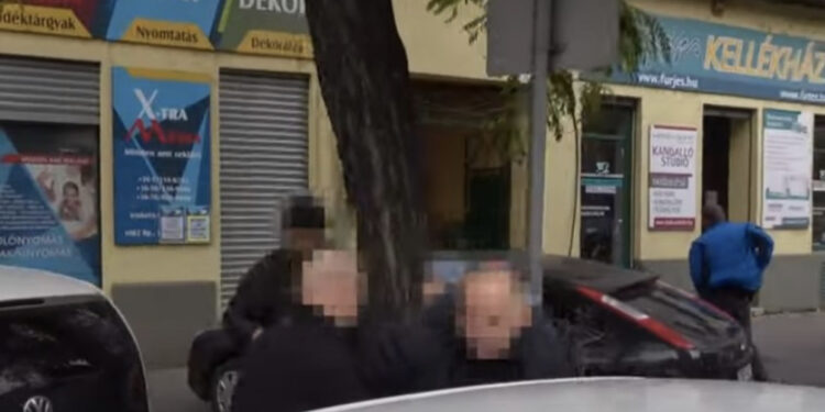 VIDEO/ Bosat e mafies, arresohen babë e bir, përdornin Kosovën dhe Shqipërinë për të trafikuar drogë në BE 