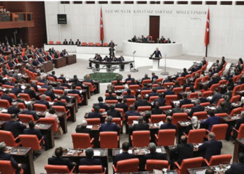 Mbështesin Izraelin, parlamenti turk bojkoton produktet e Coca Cola dhe Nestle