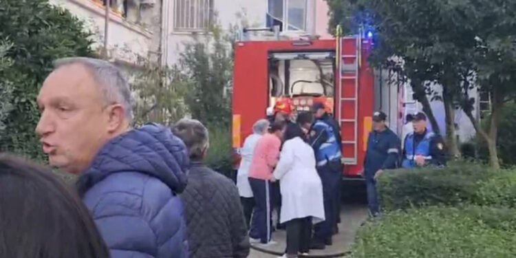 Si ra zjarri në azil? Të moshuarit të tronditur: Çohu se u dogjëm! Panik dhe të bërtitura…