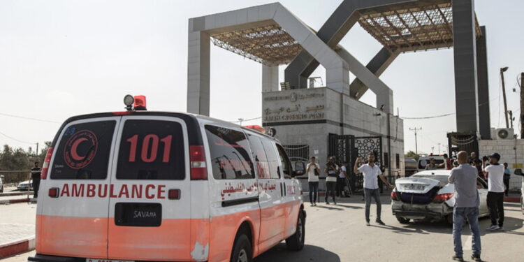 OBSH: Mbi 160 punonjës shëndetësorë vdiqën në detyrë në Gaza