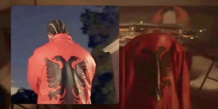 Reperi Drake surprizon shqiptarët me videoklipin e ri, shfaqet me xhaketën e kuqe dhe shqiponjën e zezë