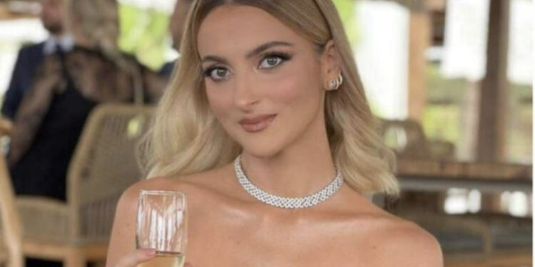 Vajza e Vangjel Tavos u shua në aksident, fati i zi ndoqi familjen