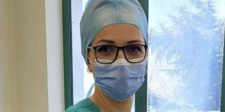 “U pikëlluam thellësisht”! Lot dhe dhimbje për vdekjen e parakohshme të infermieres