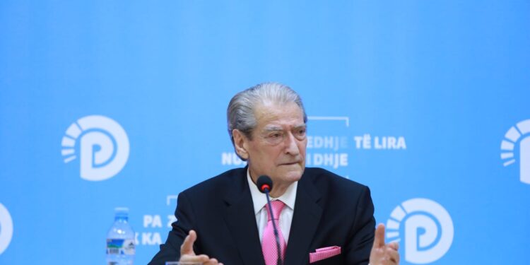 Berisha: Edi Rama ndërmori aktet kundër Sali Berishës, pikërisht kur e kuptoi se nuk mund të kontrollojë më opozitën