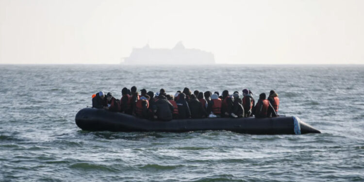 Gjykata e Lartë “godet” planin e qeverisë britanike: Deportimet e emigrantëve në Ruandë të paligjshme dhe të rrezikshme