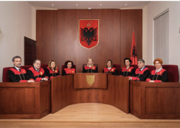 Kushtetuesja pezullon ligjin e Ramës për pronat