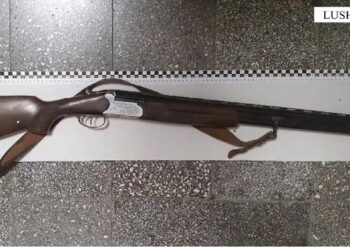 I maskuar dhe me armë, vodhi para në një pikë karburanti, arrestohet i riu