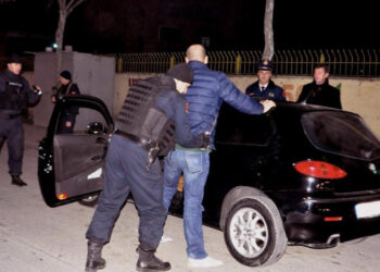 LAJM I FUNDIT/ Armë, municione dhe drogë në Durrës