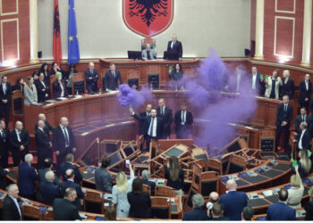 Kuvendi rrethohet nga Garda? Nikolla mohon opozitën