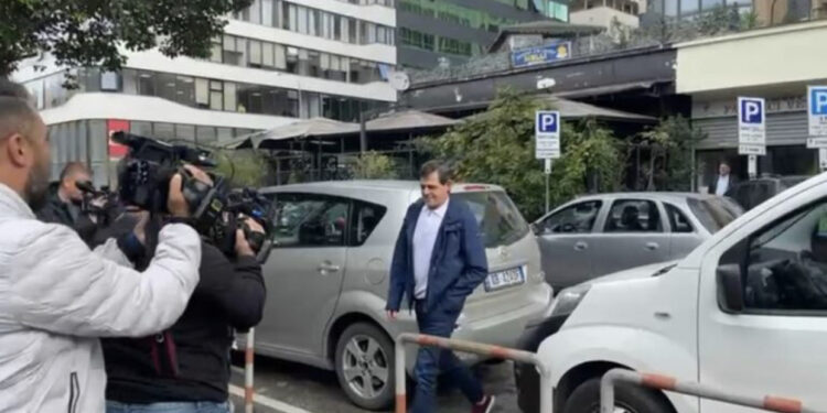 Rakip Suli shkon në SPAK: Qenka ditë e bukur sot…