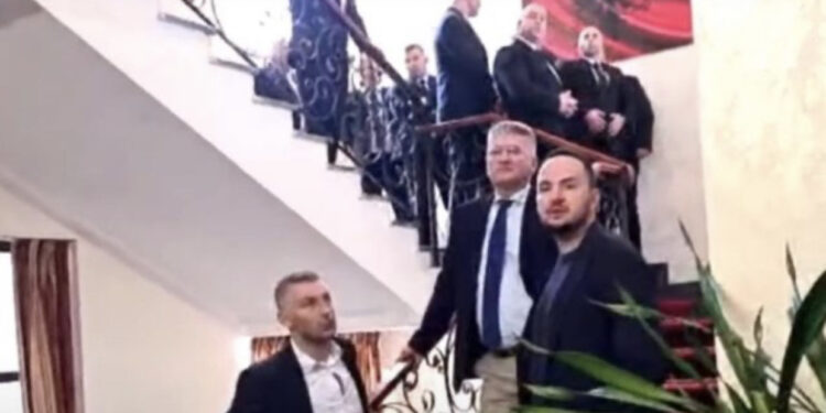 Deputetët e PD-së bllokojnë “Ekonominë”, Noka: Ikni te Luli se ka byrekë!