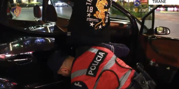 “Dil jashtë”! Tetë të arrestuar në Tiranë