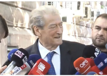 Berisha te kryesia e Kuvendit: Parlamenti sot ekziston si ndërtesë, dhe grupi i fuqishëm i opozitës që mbron kushtetutën. Të tjerët zhduken si minjtë