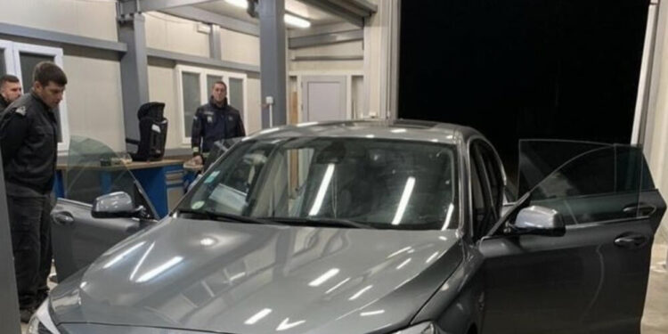 Emri/ Kush është shqiptari që u kap me kokainë në “BMW” në Mal të Zi?