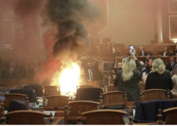 Parlamenti flakë, Rama: Po shkërmoqen mbeturinat, Berisha i kërkuar nga drejtësia