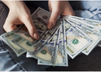 Këto shenja të Horoskopit do të fitojnë shumë para në nëntor 2023