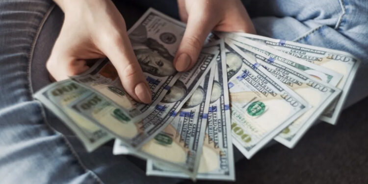 Këto shenja të Horoskopit do të fitojnë shumë para në nëntor 2023