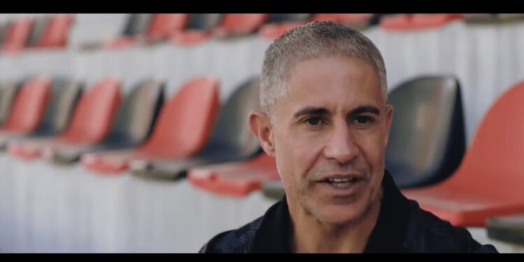 Sylvinho në “skanerin” UEFA, Federata Europiane e Futbollit reportazh për brazilianin