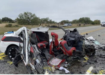 Makina me emigrantë aksidentohet në tentativë për t’i shpëtuar policisë, 8 të vdekur
