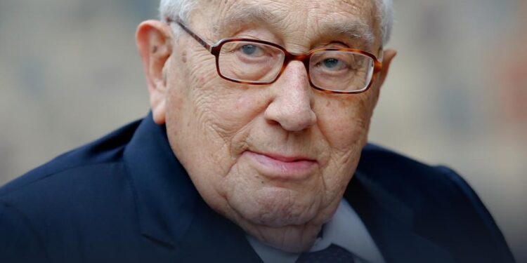 Ndërron jetë në moshën 100 vjeçare ish-sekretari amerikan Henry Kissinger