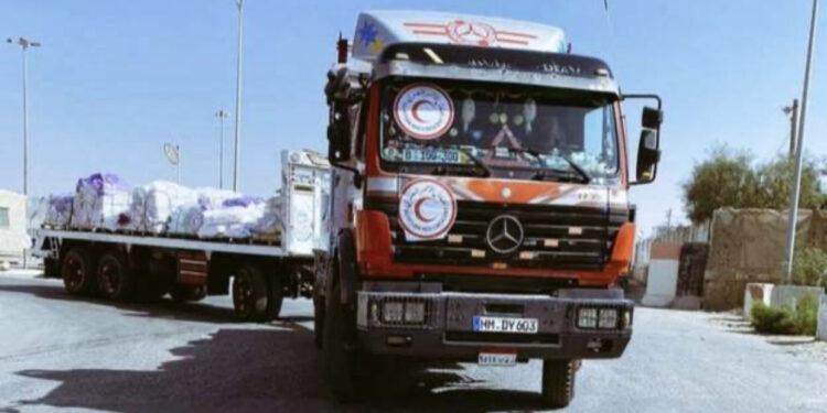 Hapet për 4 orë kalimi për civilët, 70 kamionë me ndihma hynë në Gaza