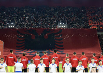 FOTO/ UEFA “mahnitet” nga festa e kombëtares