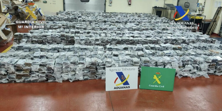 Arrestohet “noteri” shqiptar me 600 kg kokainë