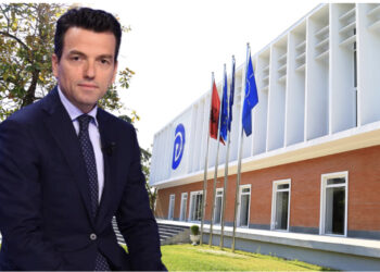 U fut si risi nga Basha, por u pozicionua në anën e Berishës/ 6 vitet në PD të Agron Shehajt