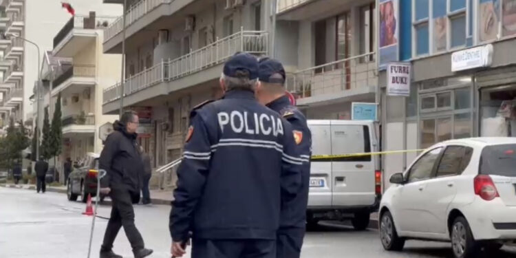 Tre plumba për një vend parkimi, si nisi dhe u bitis sherri në Lezhë?