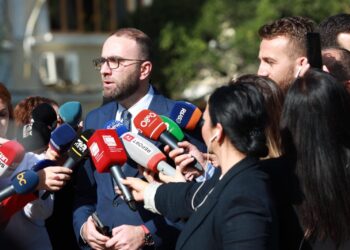 Nuk e njeh si kryetar të grupit të PD, Bardhi çon në SPAK Lindita Nikollën për Gardën!