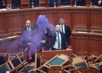 Detajet/ PS bën gati letrat! Kush është demokrati i parë që do të përjashtohet?