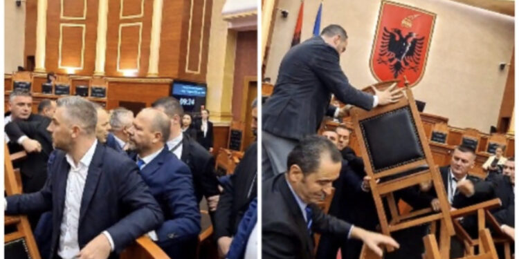 “Na thyet duart”! Britma, sharje dhe kaos në Parlament-LIVE