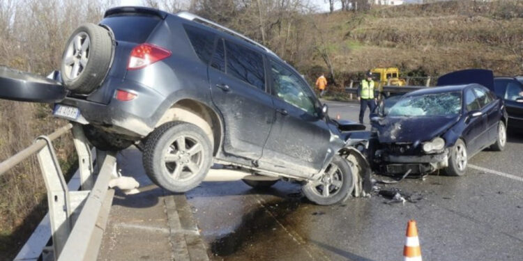 Detaje nga aksidenti në Përrenjas, një nga të plagosurit në gjendje të rëndë