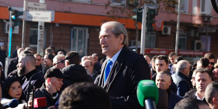 Berisha: A ka njeri të lirë sot të mos pranojë se shumica e demokratëve kanë zgjedhur si kreun e tyre, Sali Berishën