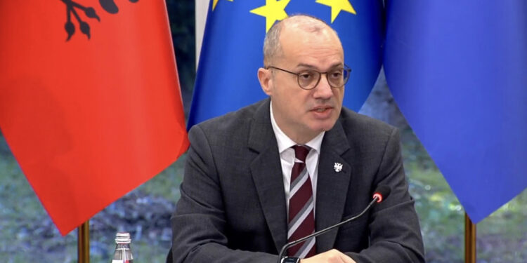 Kryetarin e komanduar në Himarë do ta zgjedhë Greqia? Hasani: Po flasim me Athinën…