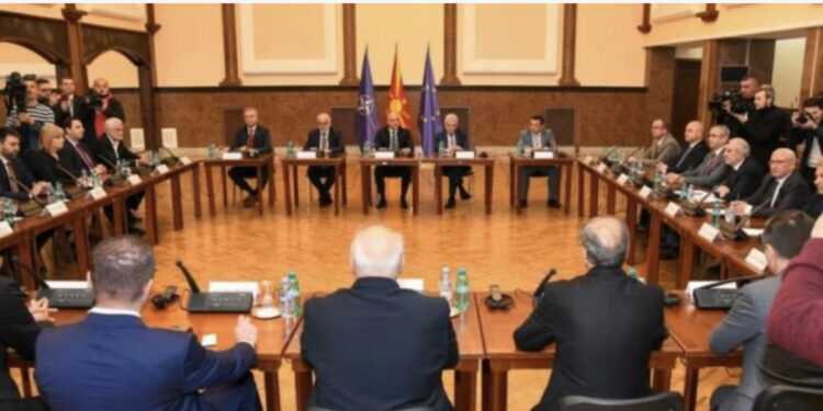 Qeveri teknike me kryeministër shqiptar në Maqedoninë e Veriut